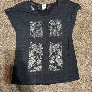 Daytrip Gray Cap Sleeve Graphic Tee